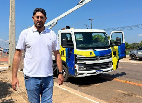 MÁRCIO PACELE: Depois de meses, Estrada dos Periquitos é iluminada após pedido de vereador