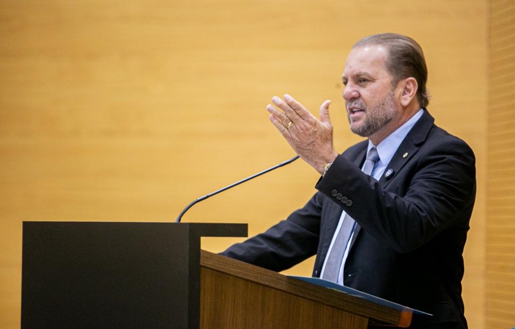 CIRONE DEIRÓ: Deputado anuncia R$ 1,4 milhão para APAE em Espigão do Oeste