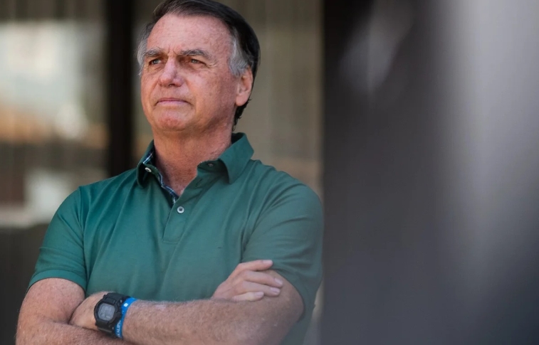 CONTINUA EM CASA: STF prorroga prisão domiciliar humanitária de Jair Bolsonaro