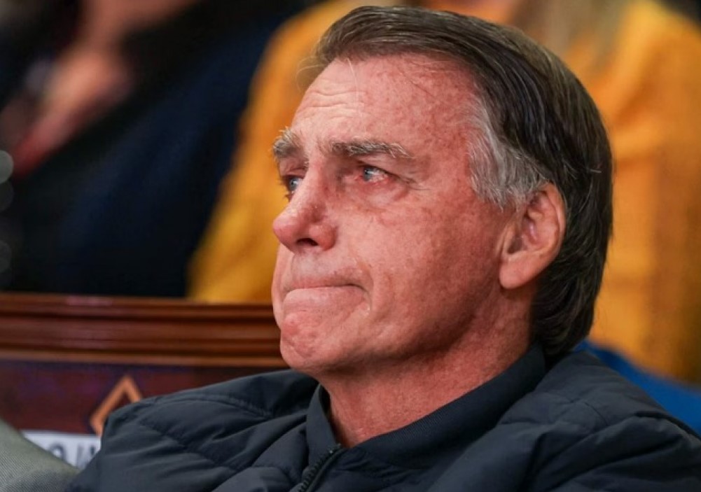 DESCUMPRIU: Bolsonaro tem prisão domiciliar decretada por descumprir medida cautelar
