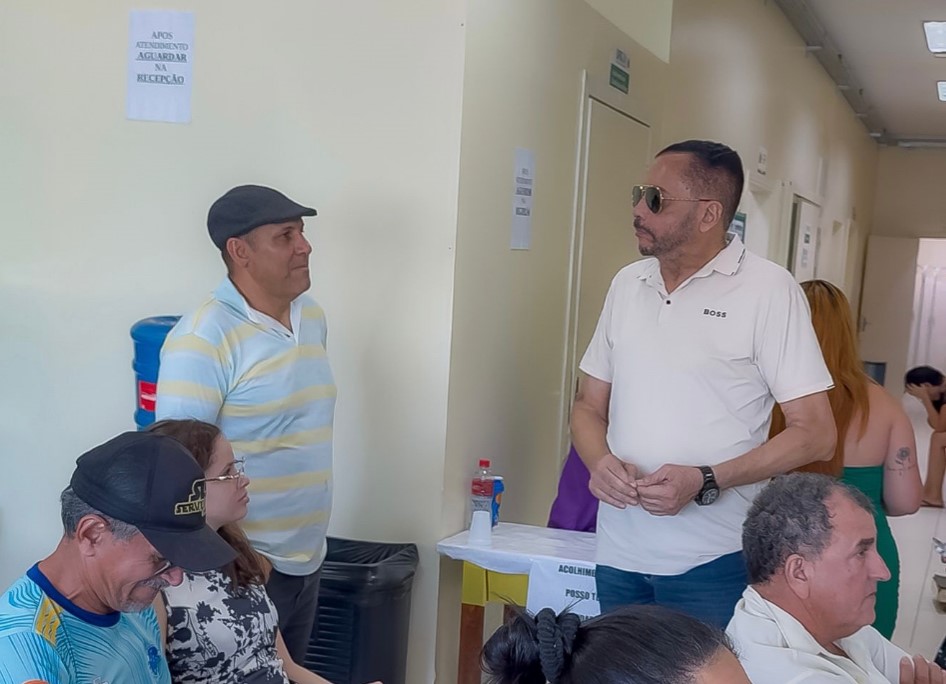 MACÁRIO BARROS: Vereador fiscaliza prédio provisório da UPA Zona Leste durante início de reforma