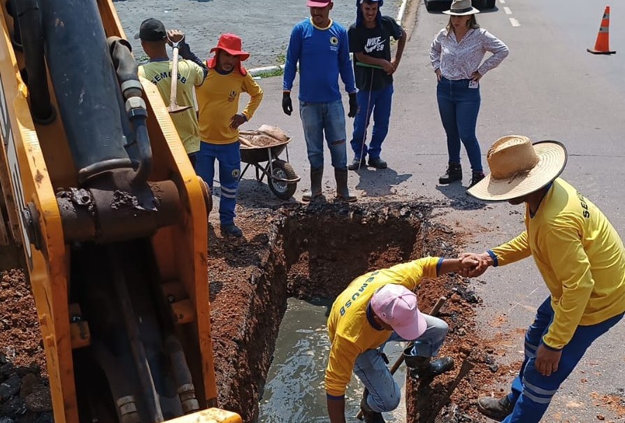INFRAESTRUTURA URBANA: Prefeitura intensifica obras de saneamento para prevenir alagamentos