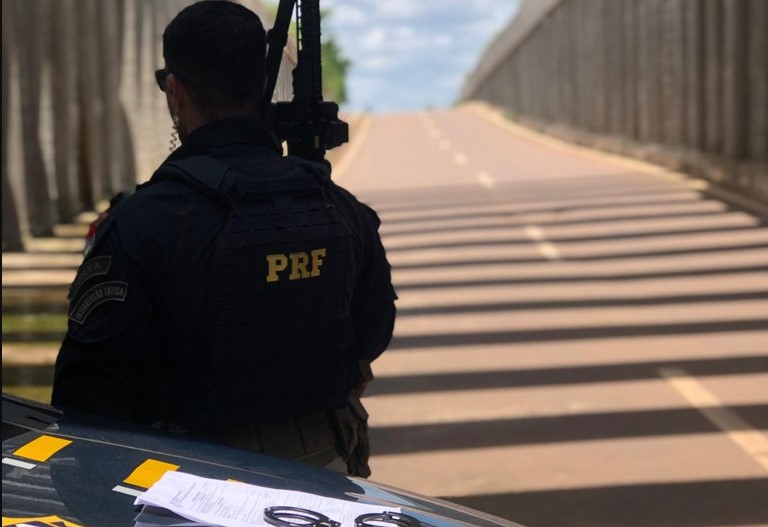 DETIDOS: PRF dá cumprimento a 4 mandados de prisão durante o fim de semana