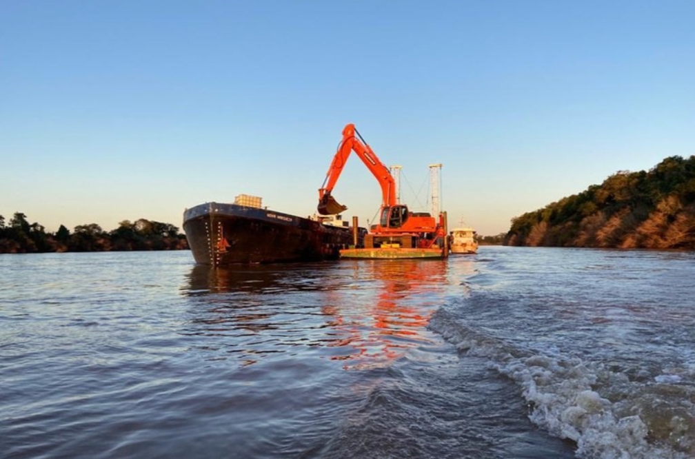 DRAGAGEM DE RIOS: Serviço garante desenvolvimento e segurança para comunidades ribeirinhas