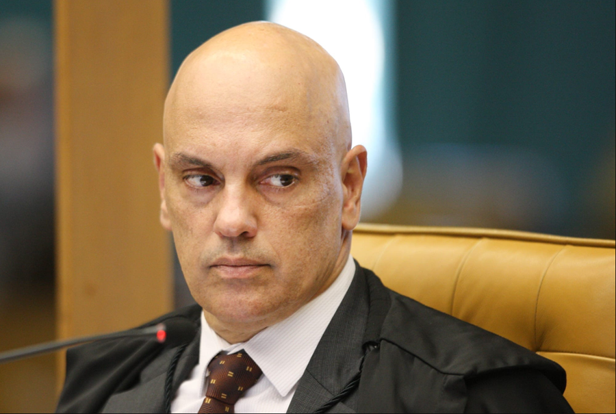 PRESOS: Bolsonaristas reclamam da comida e Moraes diz que prisão não é colônia de férias
