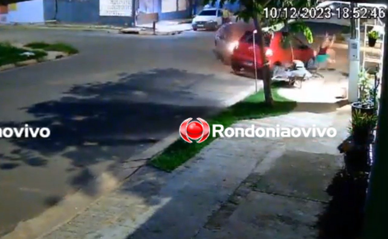 Motorista fica gravemente ferido ao atropelar e matar cavalo. Vídeo