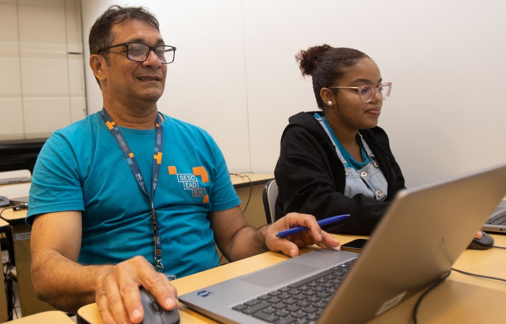 OPORTUNIDADE: Sesc oferece Ens. Médio a distância com duas opções de qualificação profissional 