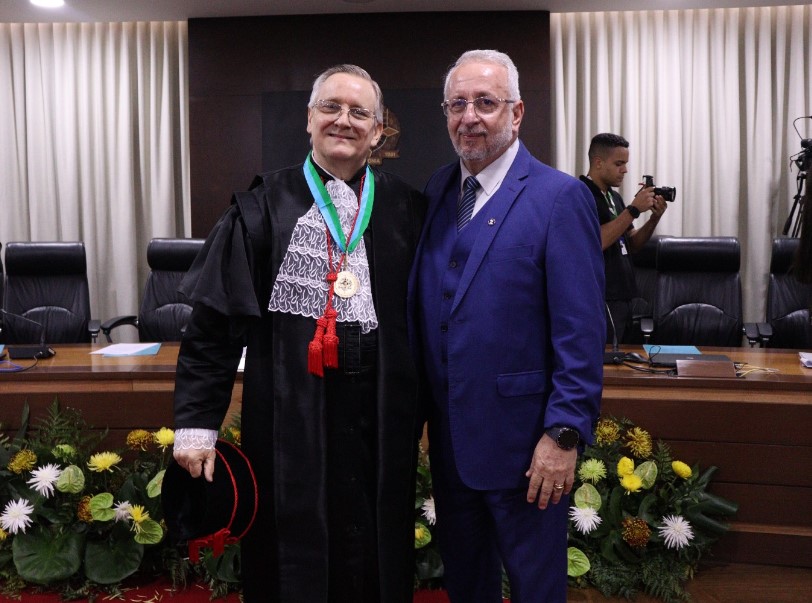 JUSTIÇA: Juiz Adolfo Theodoro Naujorks toma posse como desembargador do TJRO