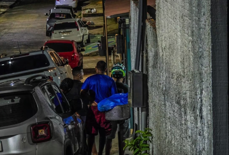 PROMETEU AJUDAR: Motoboys reclamam de pagamentos não efetuados por candidato acreano