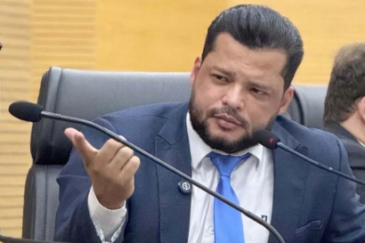 EDEVALDO NEVES: Deputado cobra melhorias na quadra de escola estadual na zona sul de PVH