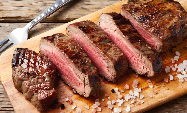 CHEGA DE SUJEIRA: Aprenda a fazer um bife na panela de pressão macio e suculento