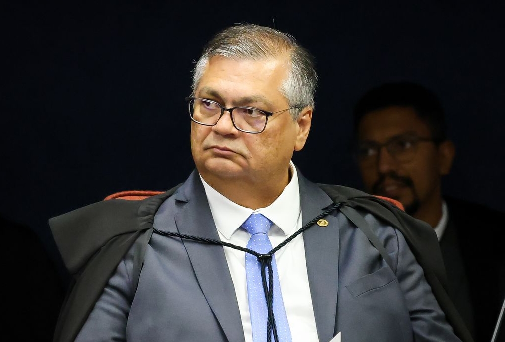 PRAZO: Dino dá 10 dias para governo mostrar plano de combate a incêndios