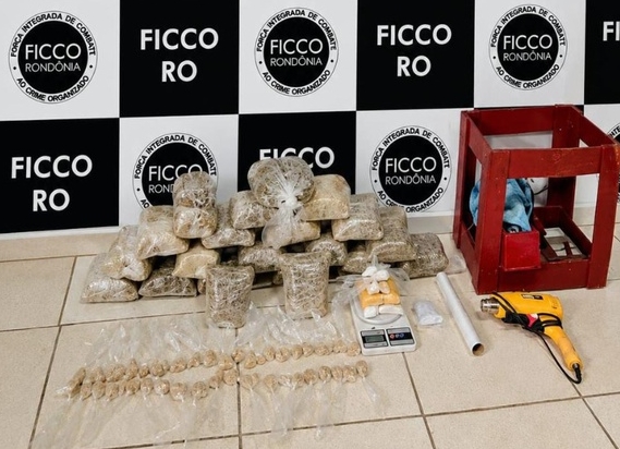 AÇÃO DA FICCO: Quadrilha é presa com mais de 20 quilos de maconha no bairro Aeroclube
