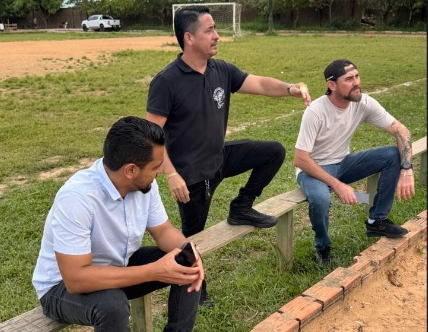 DR. GILBER: Vereador vistoria campos e reforça compromisso com a juventude porto-velhense