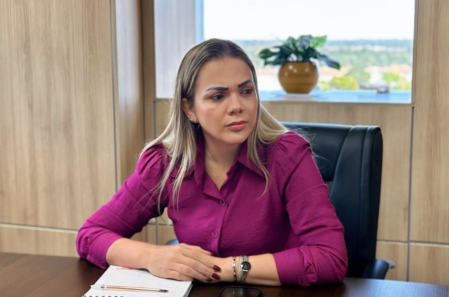 CLÁUDIA DE JESUS: Deputada assegura R$ 2 mi do gov. e Nova Mamoré terá quartel do Corpo de Bombeiros