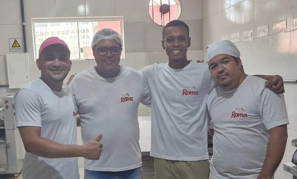 MERECIDO: Ajuda para um notebook, jalecos e custos iniciais do Luiz