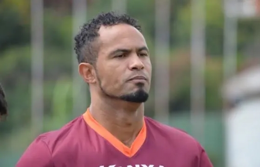 JUSTIÇA:﻿ Goleiro Bruno é preso no RJ depois de 2 meses foragido