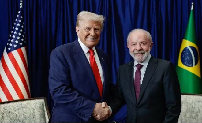 NOVO CAPÍTULO: Trump parabeniza Lula pelo aniversário e elogia vigor do presidente