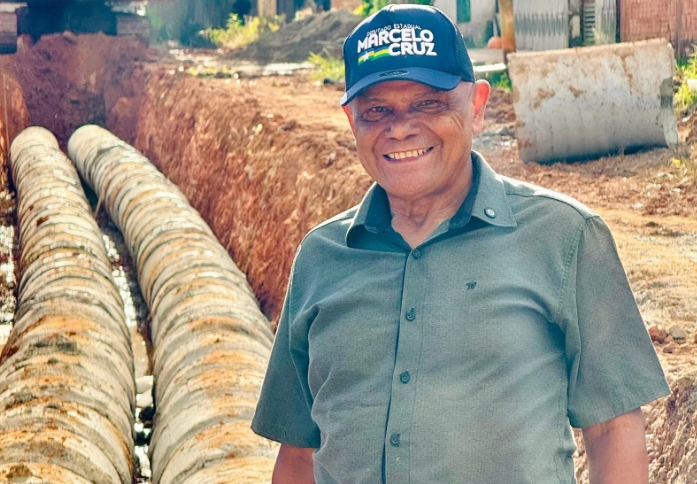 TCHAU POEIRA: Pastor Evanildo acompanha obras do Programa no bairro Monte Sinai
