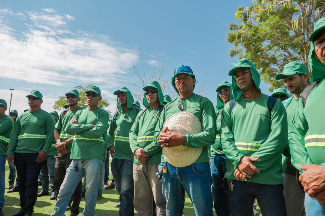 MAIS CELERIDADE: Prefeitura reforça equipes para obras em praças e espaços públicos