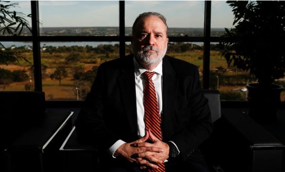 PROCURADOR DA REPÚBLICA: Celulares têm conversas entre Augusto Aras e empresários bolsonaristas, diz site 