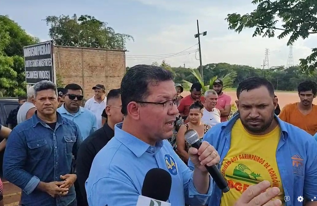 ASSISTA: Governador Marcos Rocha se reúne com garimpeiros que fazem protesto