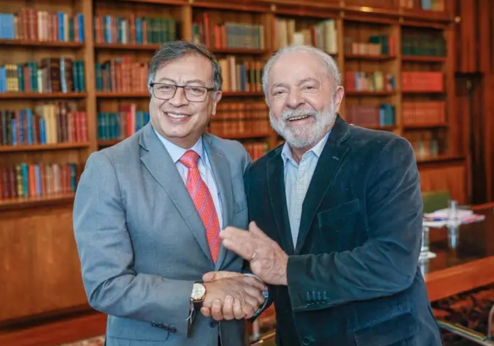 INCLUSÃO FINANCEIRA: Petro pede a Lula expansão do Pix para integrar sistema na Colômbia