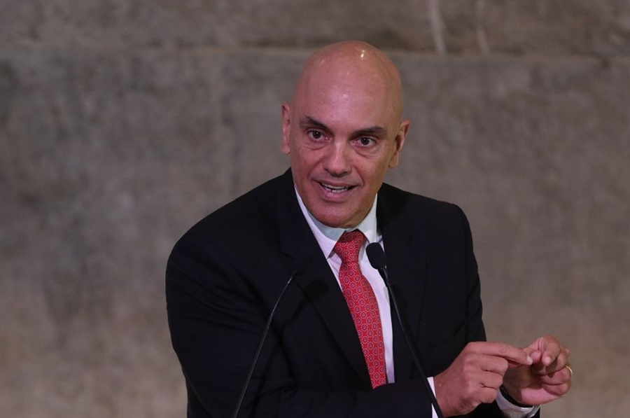 APÓS VÍDEO: Alexandre de Moraes dá 48 horas para PF ouvir ex-ministro do GSI