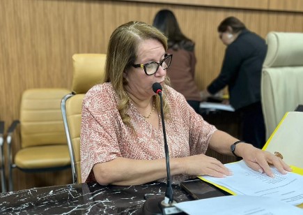 ELLIS REGINA: Câmara promulga lei sobre cursos de primeiros socorros para pais e gestantes