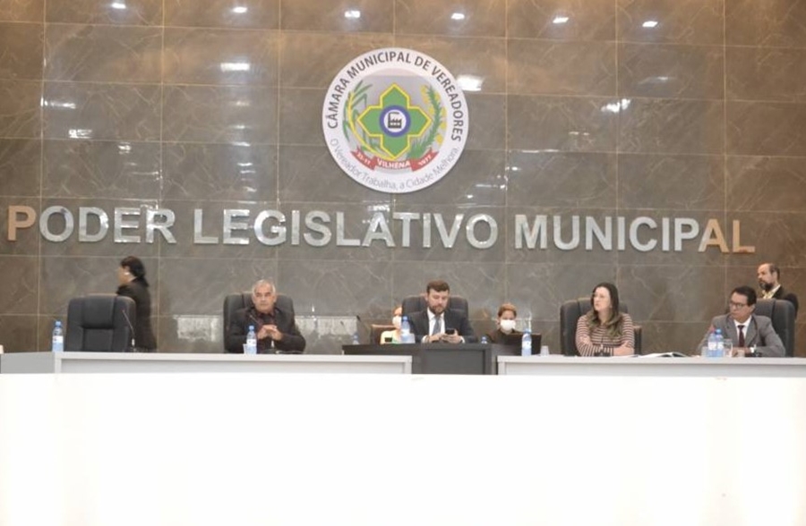 AUTOBENEFÍCIO: Vereadores reajustam salários em 25% e votam salário de prefeito