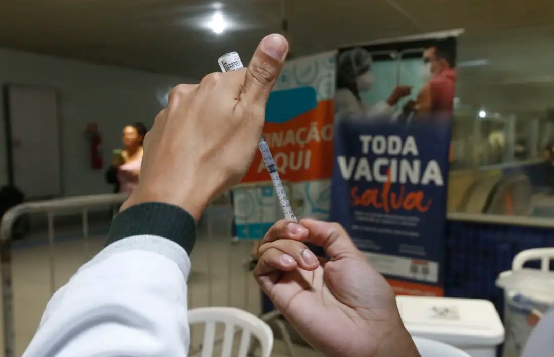 IMUNIZAÇÃO: Anvisa atualiza composição de vacinas contra gripe para 2025