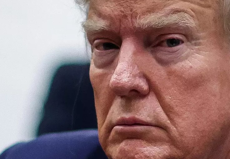 LEVANTAMENTO: Maioria repudia tarifaço de Trump e critica atuação dos Bolsonaro nas redes