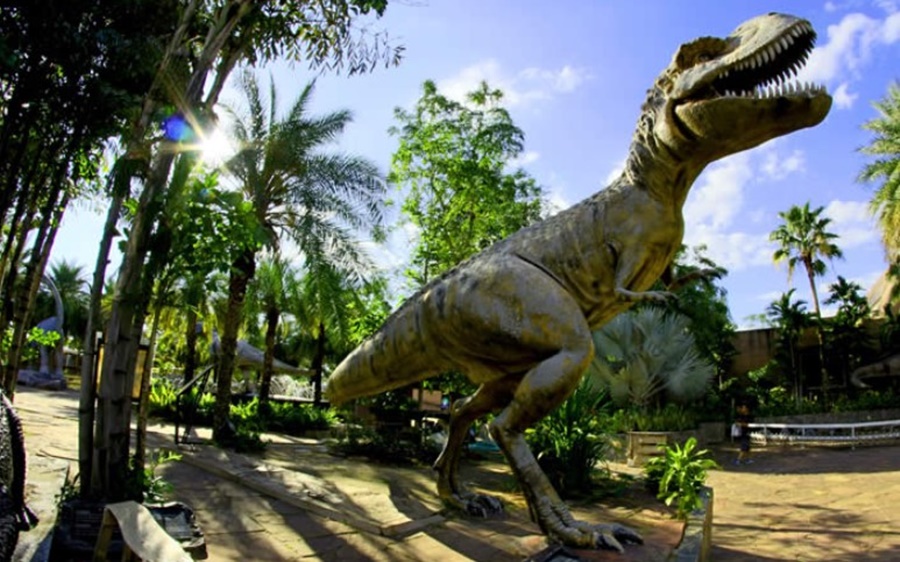 GIGANTES: Rio inaugura maior parque de dinossauros do mundo