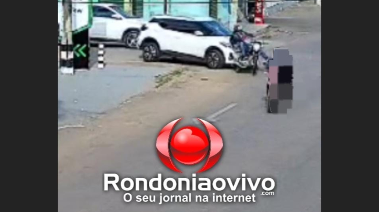 VEJA VÍDEO: Motociclista é atingido por carro ao parar em preferencial