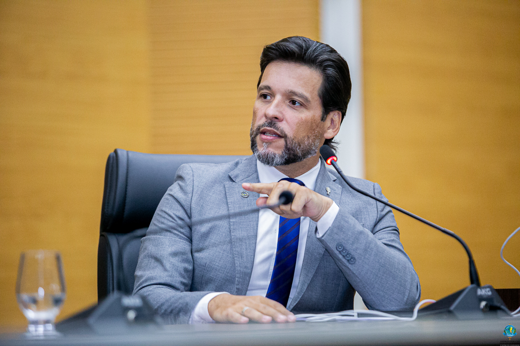 DELEGADO CAMARGO: Deputado cobra diagnóstico completo sobre falta de servidores na saúde estadual