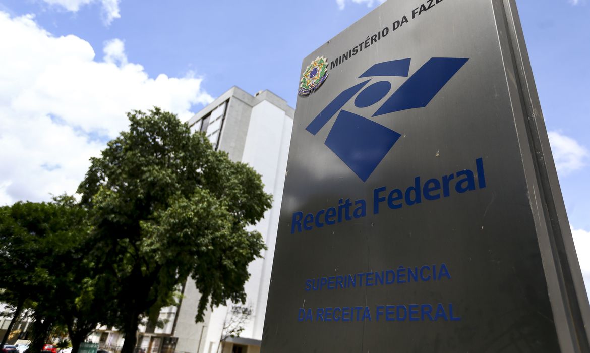 LEÃO: Receita libera consulta a lote residual de restituição do IRPF