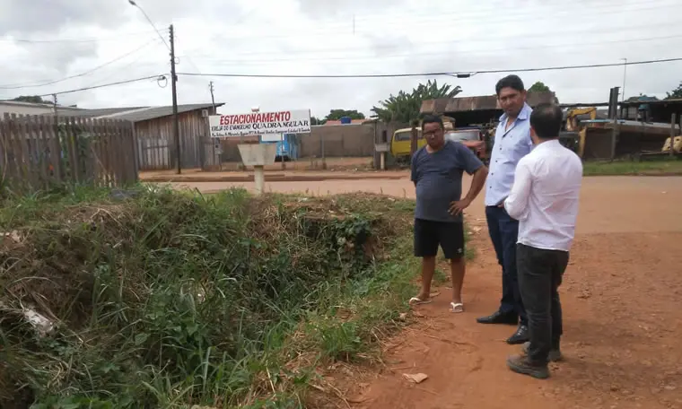 BAIRRO LAGOINHA: Vereador Marcio Pacele solicita limpeza de bueiro e drenagem para ruas