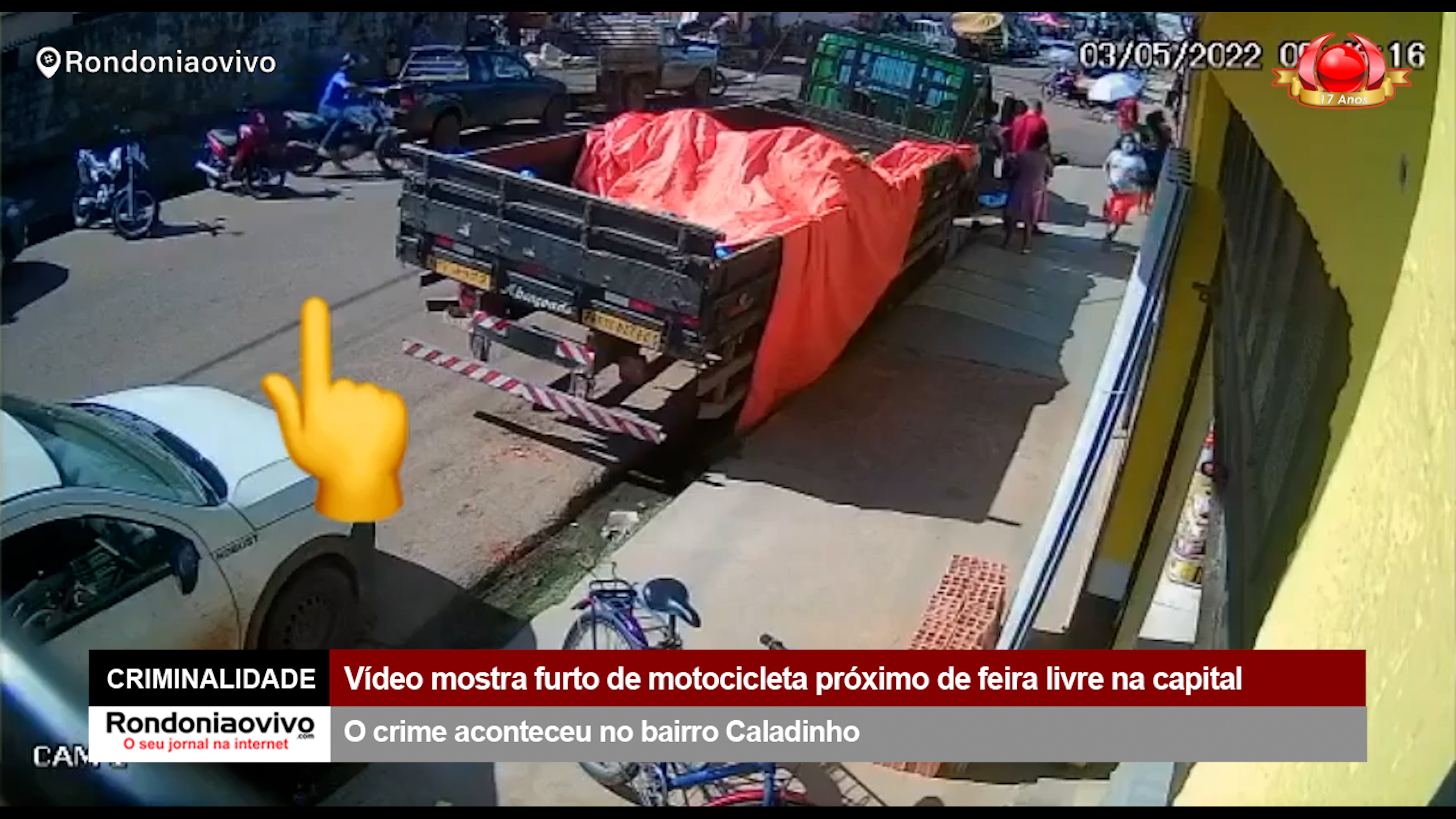CRIMINALIDADE: Vídeo mostra furto de motocicleta próximo de feira livre na capital