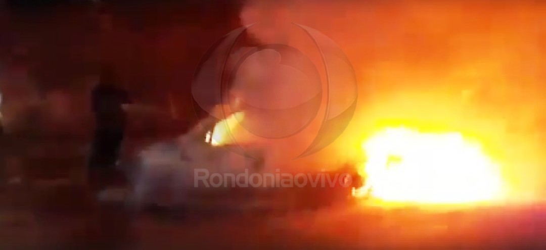 DESTRUIÇÃO: Carro que era ocupado por grávida e criança pega fogo no trânsito - VÍDEO