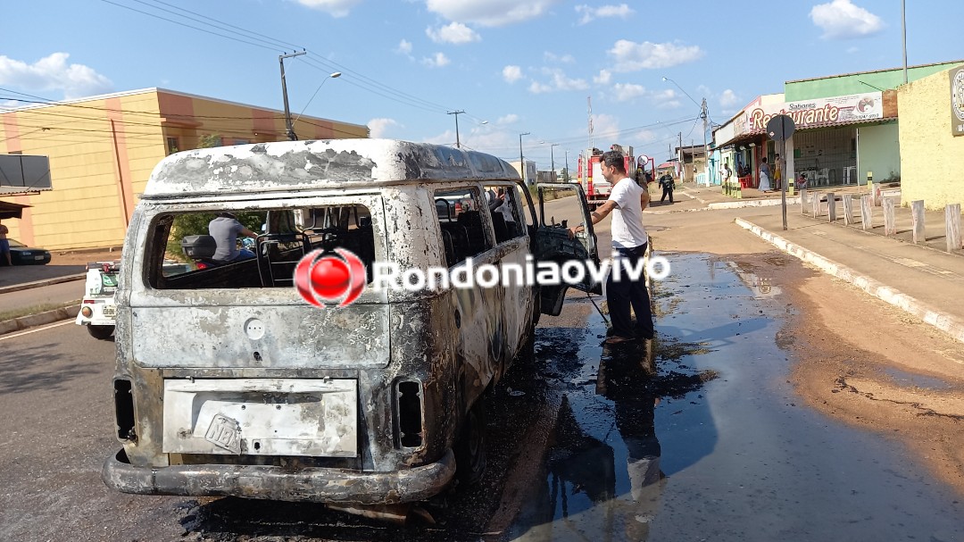 DESTRUIÇÃO: Veículo comprado para ser usado em igreja pega fogo um dia depois