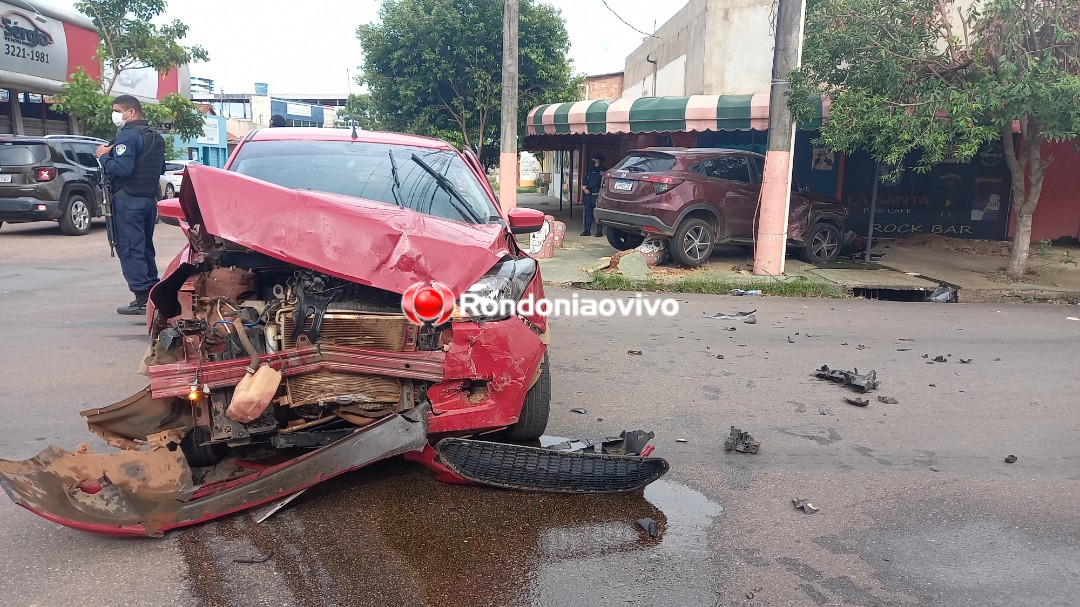 VEJA O VÍDEO: Carro invade comércio após violenta colisão e duas mulheres ficam feridas