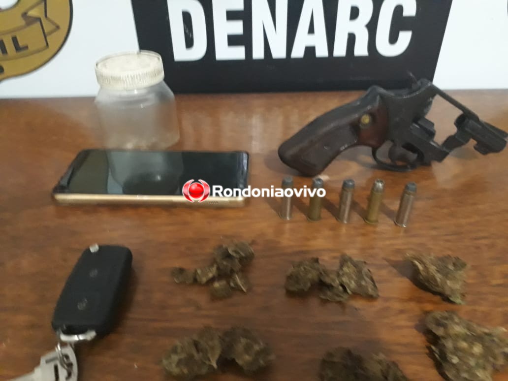 DENARC: Traficante reincidente é preso com Skunk e arma em boca de fumo