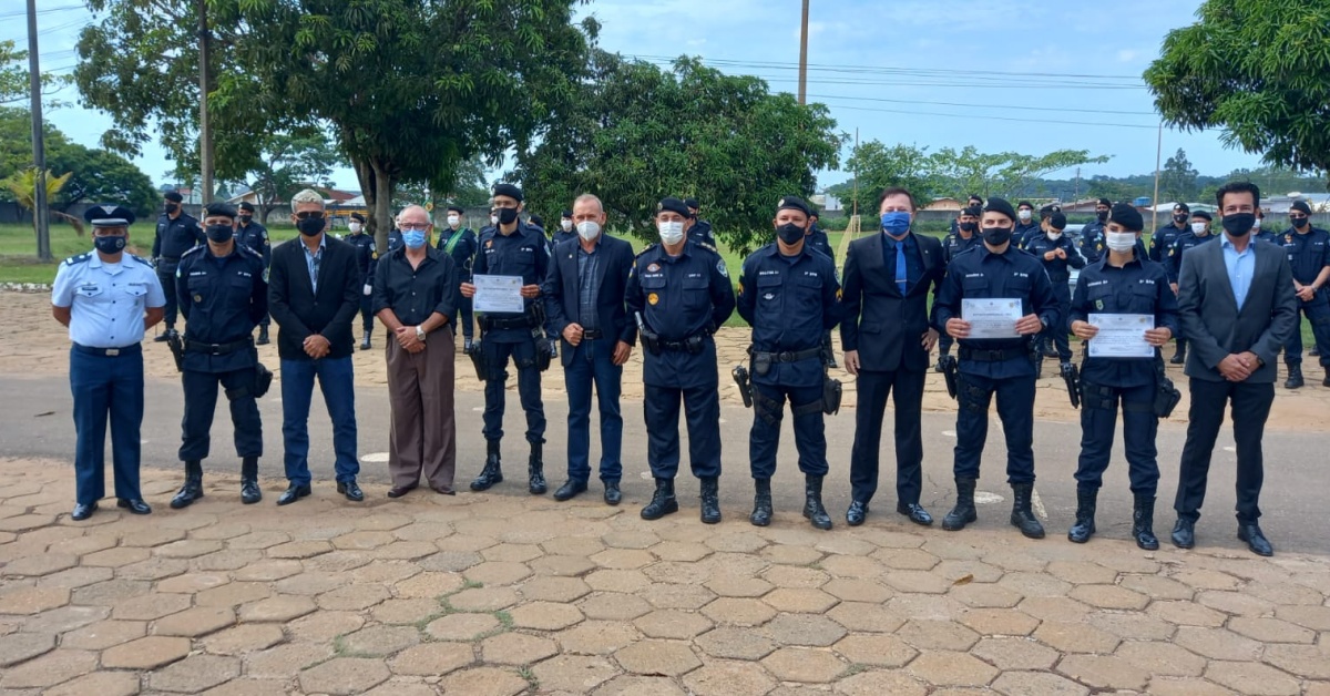 EM VILHENA: Ezequiel Neiva prestigia homenagem a Policiais Militares do 3º Batalhão 