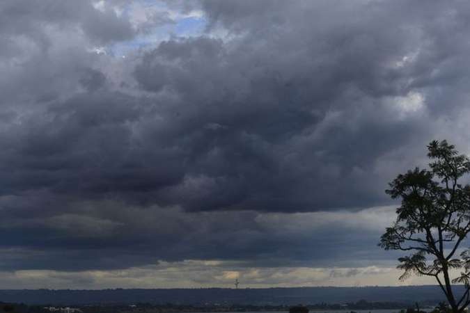 ABAFADO: Terça-feira (11) será de tempo nublado e com possibilidade de chuvas