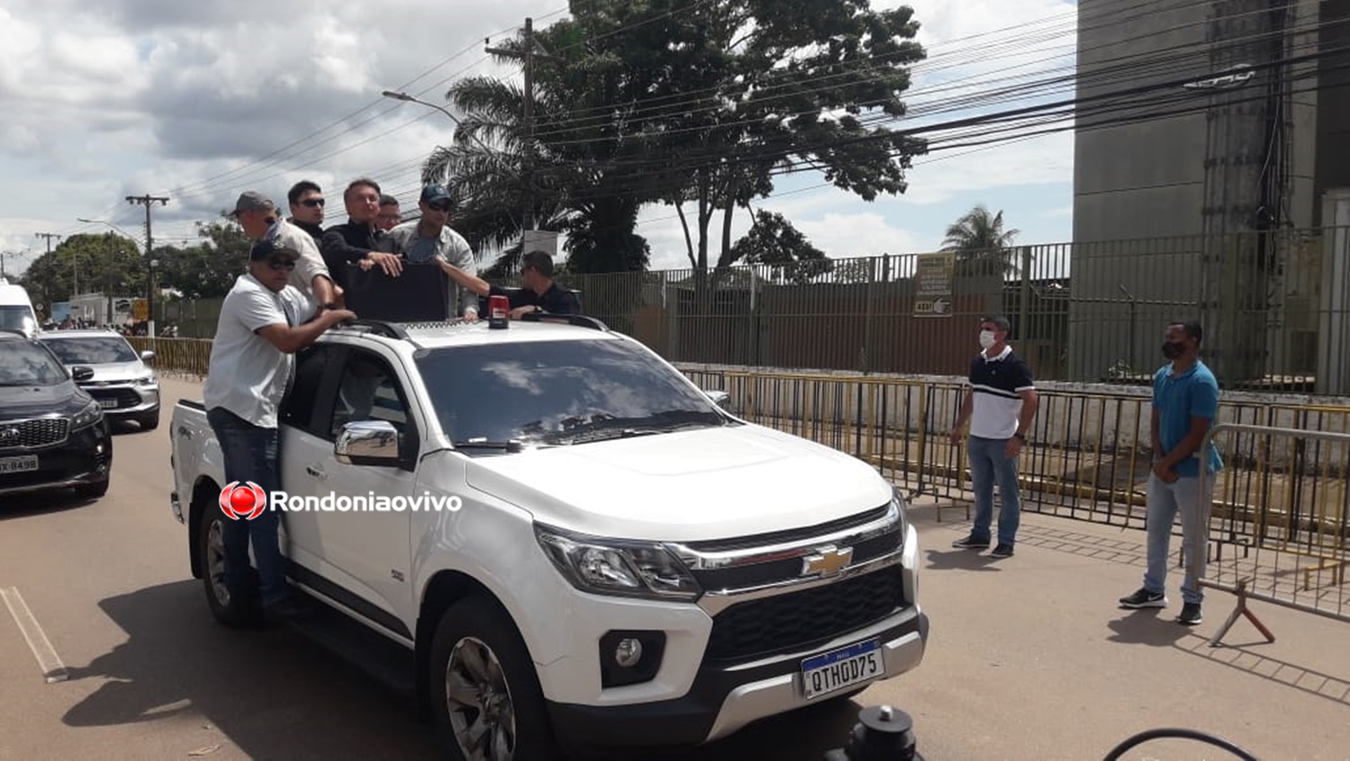 EMBARCOU: Bolsonaro deixa PVH rumo à Brasília após encontro com presidente do Peru