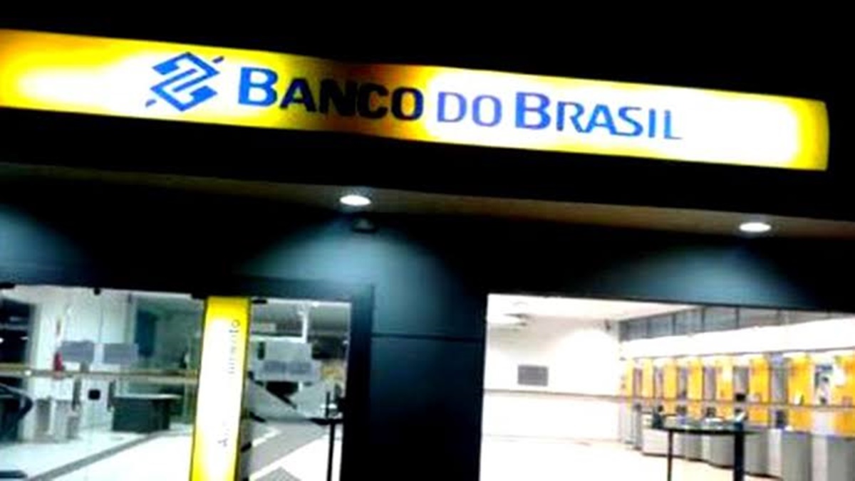 OUSADO: Homem é preso após invadir Banco do Brasil para cometer furto