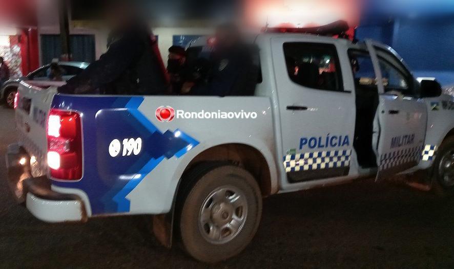 GRAVE: Ex-policial militar corta o pescoço e é socorrido em viatura da PM