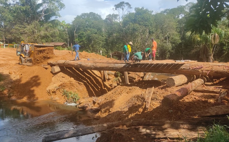 EDWILSON NEGREIROS: Prefeitura conserta da ponte do Taboca após pedido de vereador