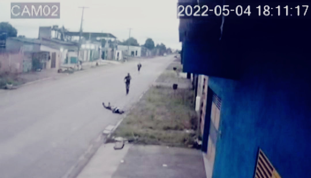 VÍDEO: Execução a tiros foi gravada por câmera de monitoramento