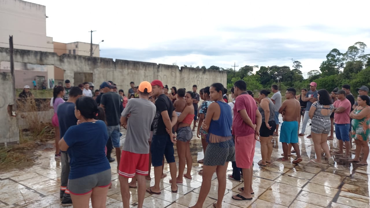 Vídeo: jovem é executado a tiros enquanto jogava sinuca no PR